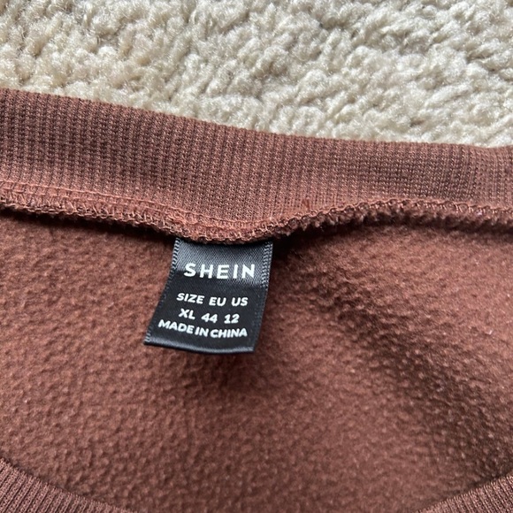 SHEIN Brown Sweatshirt with Multicolor Text - Picture 5 of 5